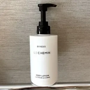 もも　Byredo Lechemin Body Lotion $_57.JPG?set_id=880000500F